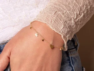 Meerdere hartjes armband goud