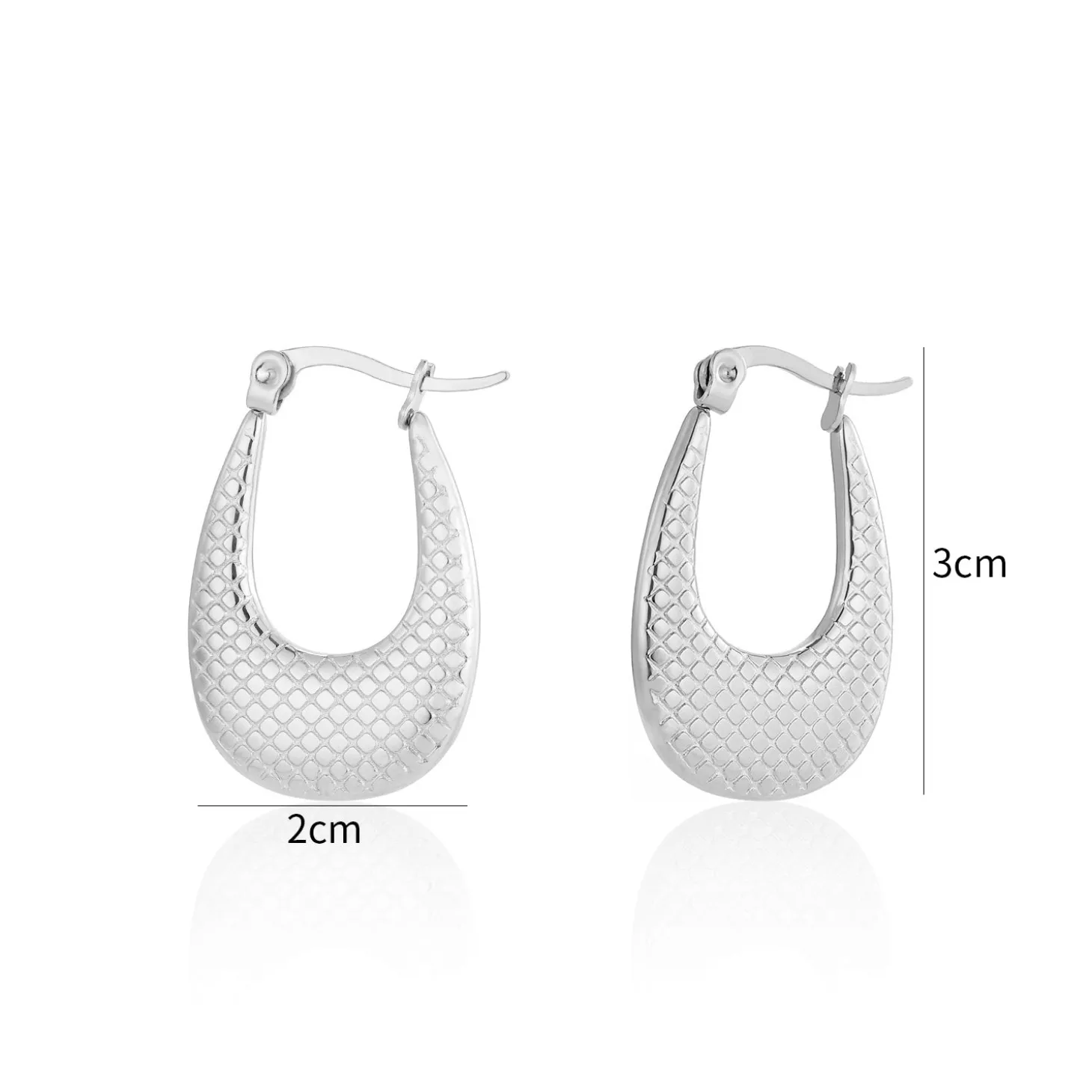 oorbel_geruit_zilver_1.webp Oorbel geruit zilver