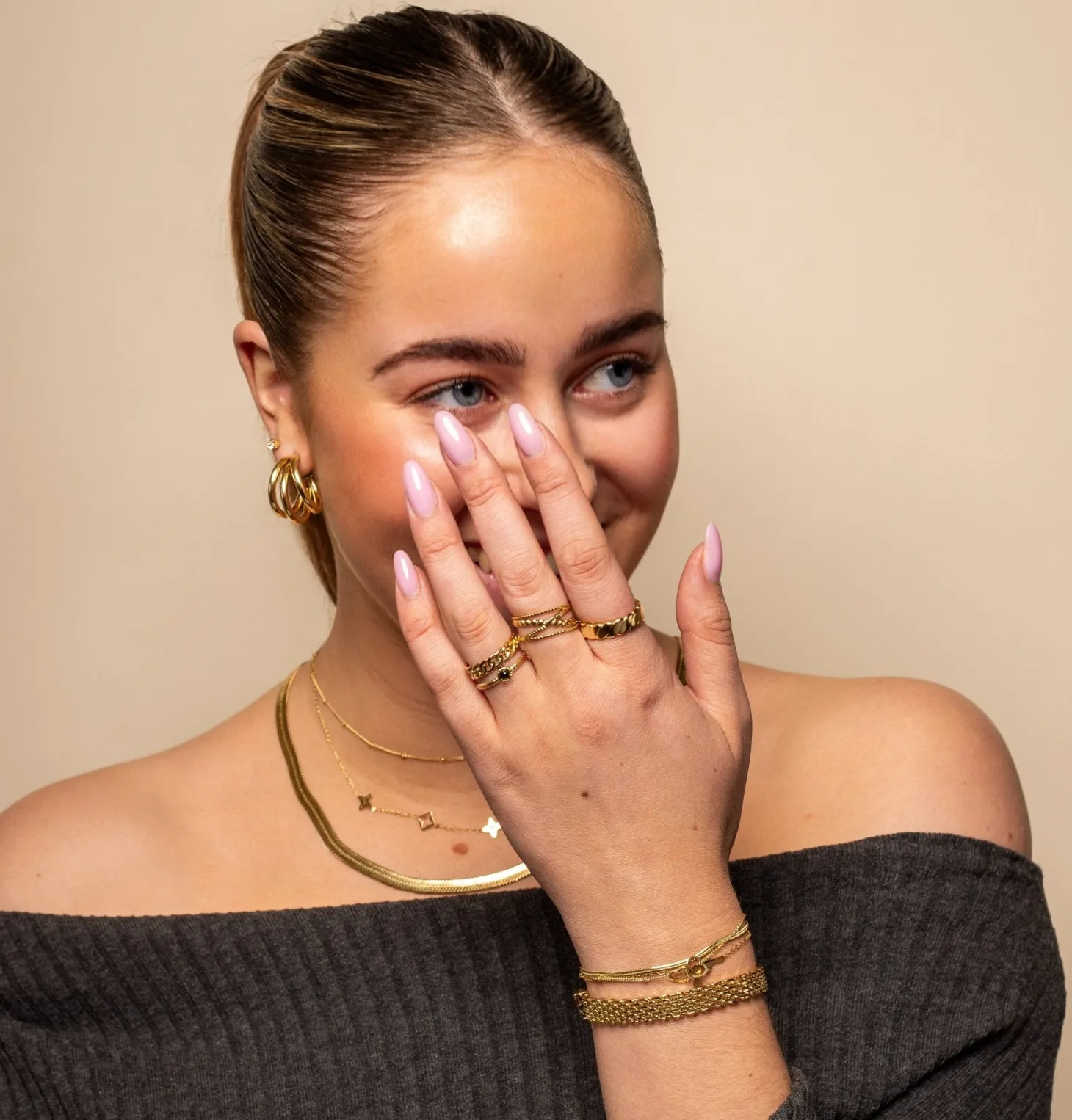 platte_ketting_mm_goud_1-3.webp Platte ketting 4mm goud