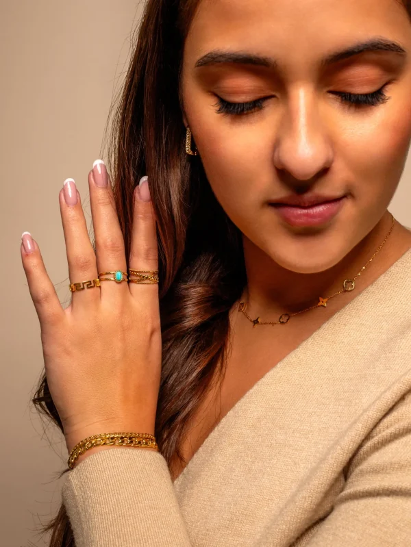 Ring blauwe steen goud