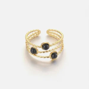 Ring three gems black goud